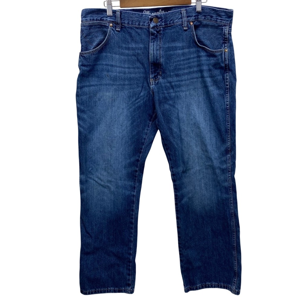 Wrangler Retro Slim Boot Jeans Mens 38x30 Medium Wash Blue Denim 77MWZSD Read